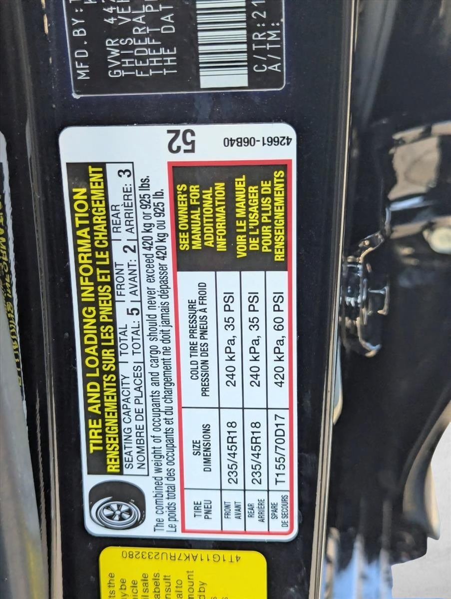 2024 Toyota Camry SE Auto (SE)