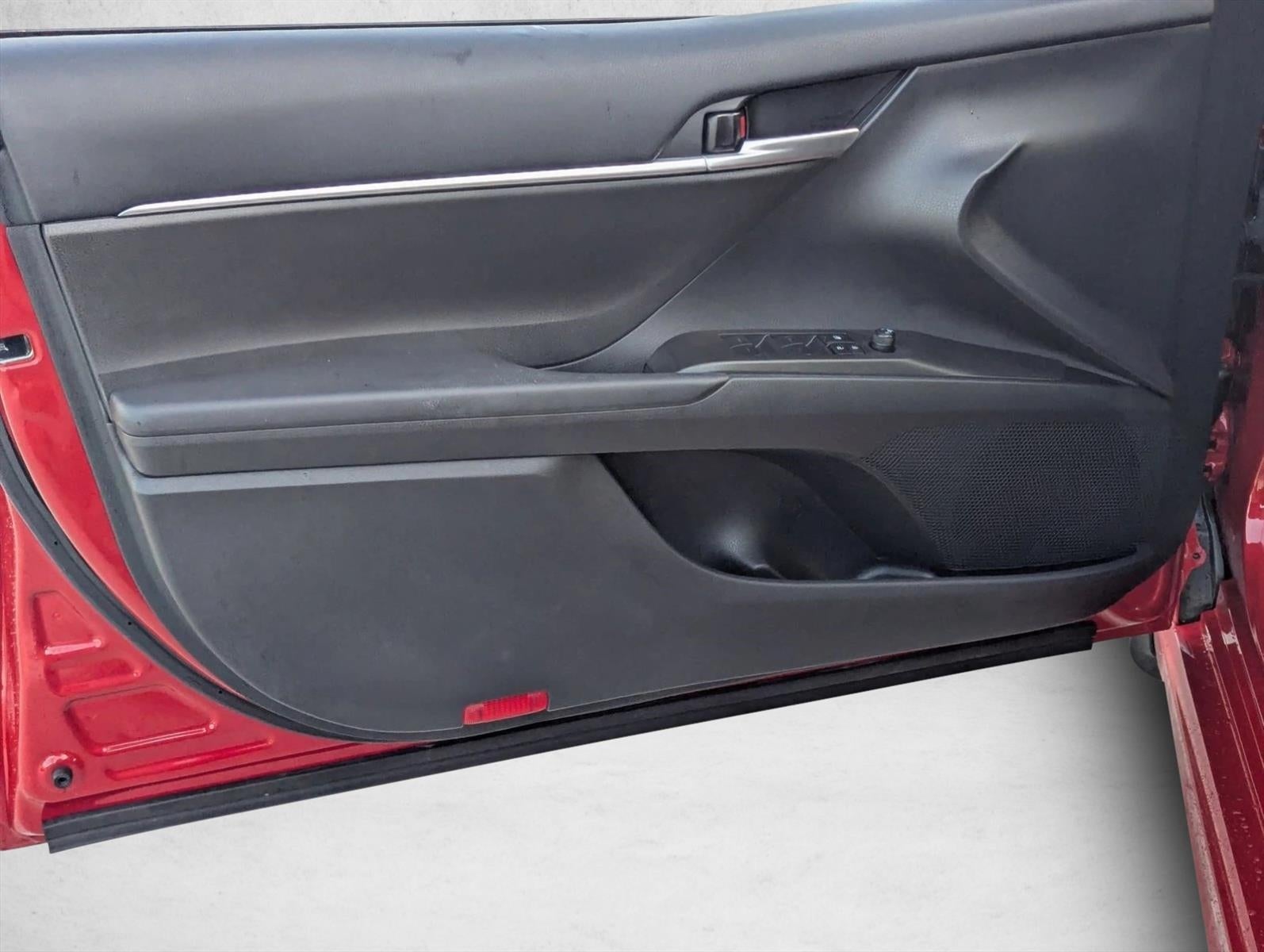 2023 Toyota Camry SE Auto (SE)