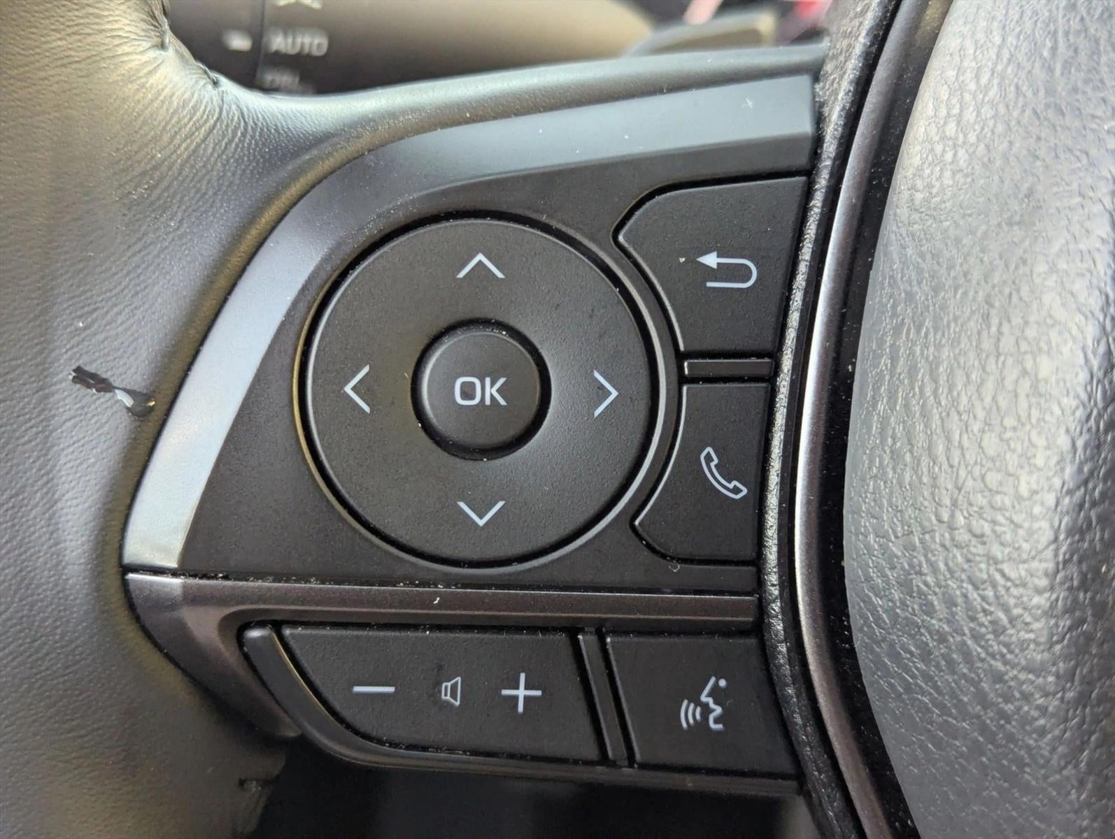 2023 Toyota Camry SE Auto (SE)