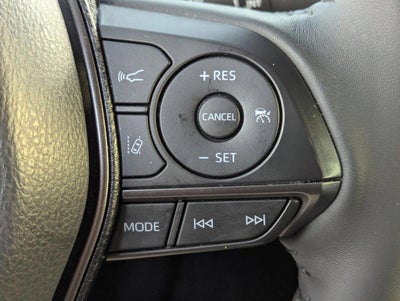 2023 Toyota Camry SE Auto (SE)