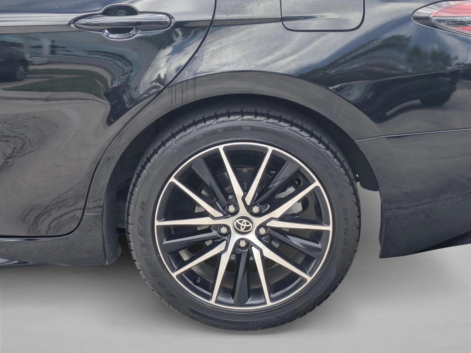 2022 Toyota Camry SE Auto (SE)