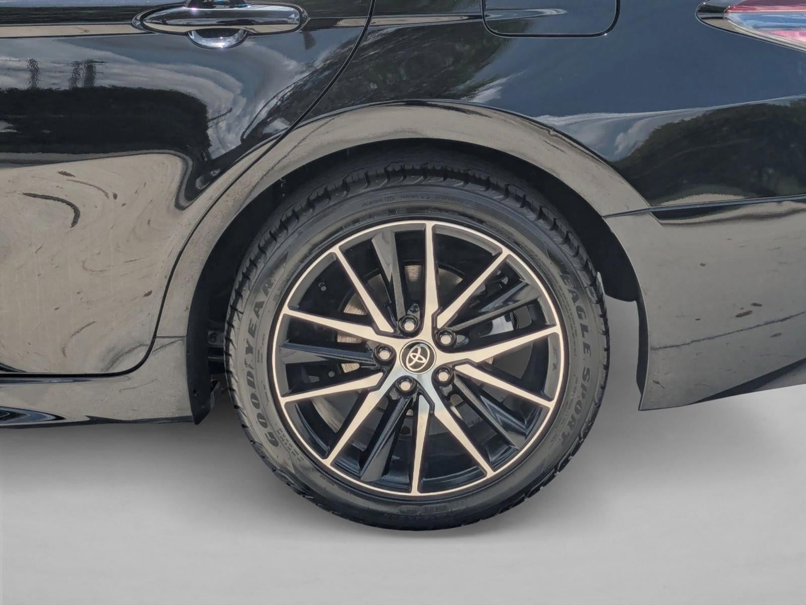 2022 Toyota Camry SE Auto (SE)