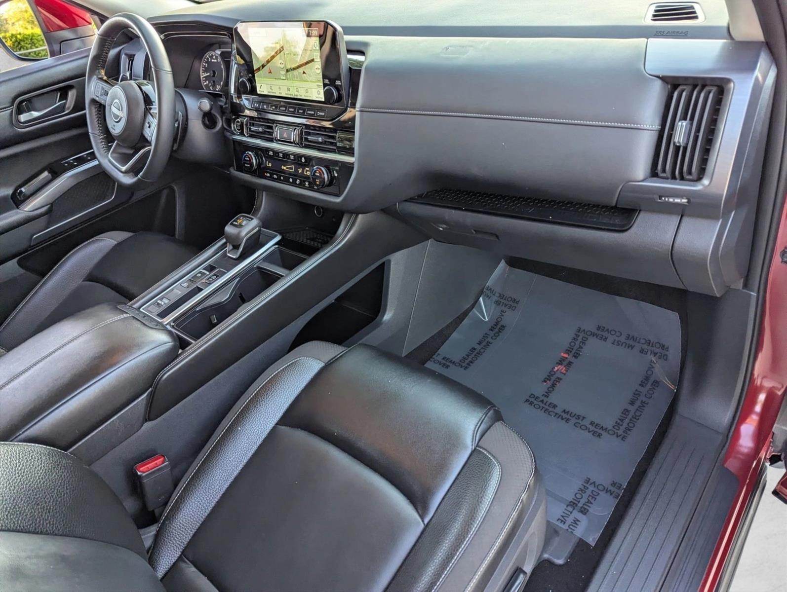 2024 Nissan Pathfinder SL 2WD
