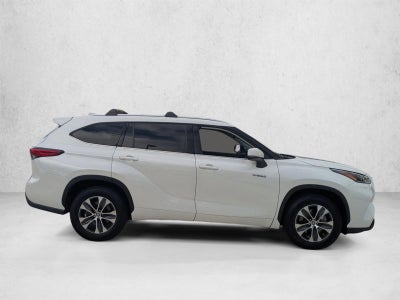 2021 Toyota Highlander Hybrid XLE FWD (Natl)