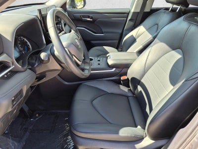 2026 Toyota Highlander Hybrid XLE AWD (Natl)