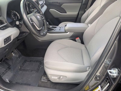 2024 Toyota Highlander LE FWD (Natl)