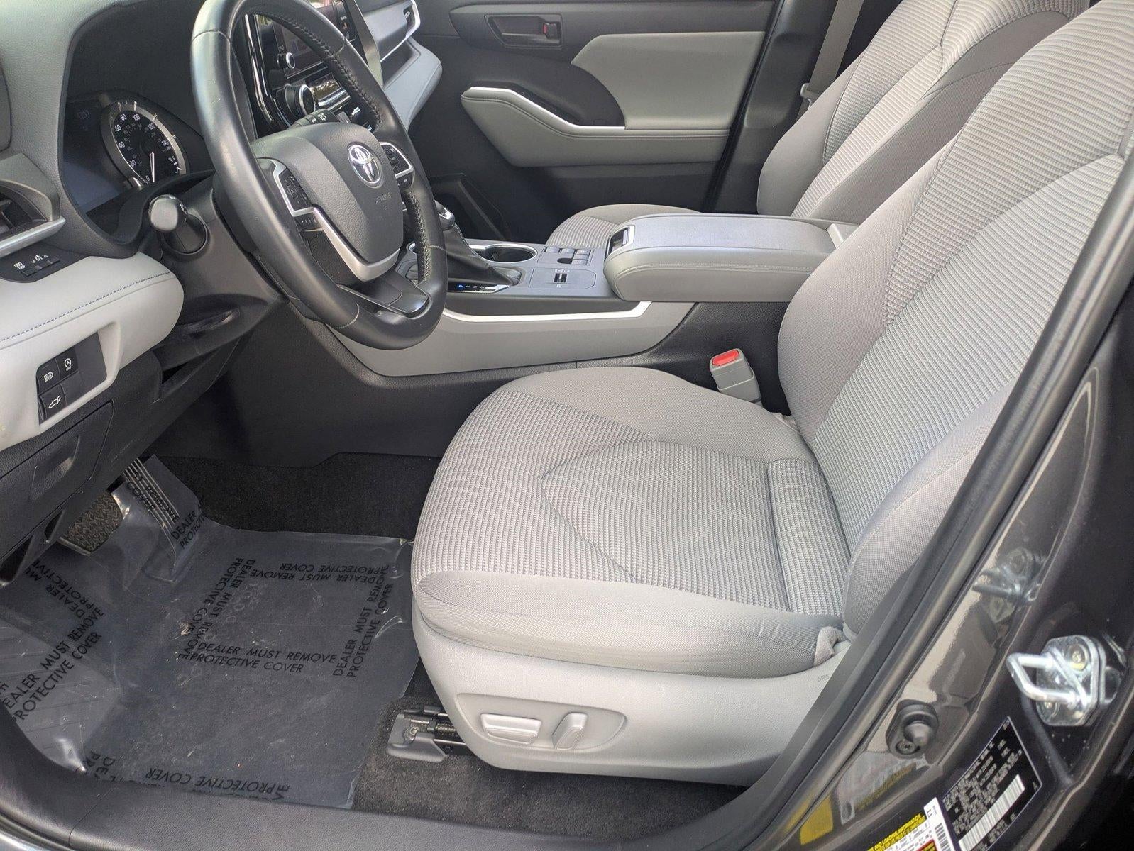 2024 Toyota Highlander LE FWD (Natl)