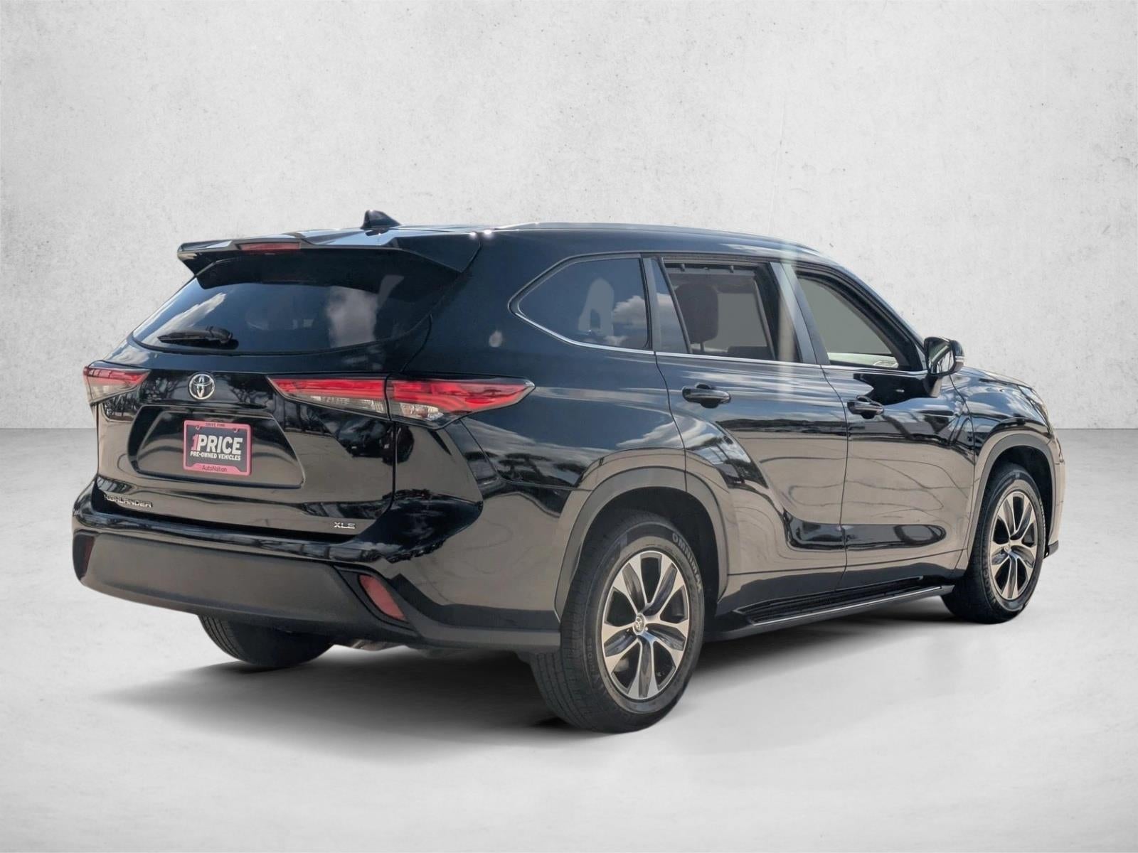 2023 Toyota Highlander XLE FWD (Natl)