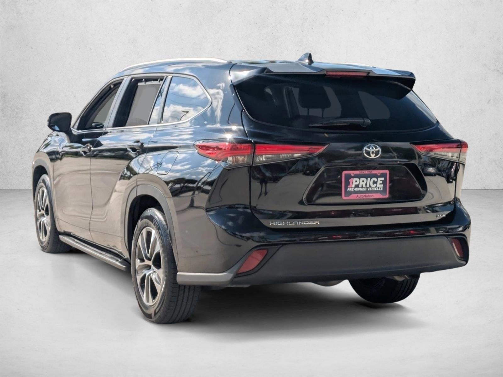 2023 Toyota Highlander XLE FWD (Natl)