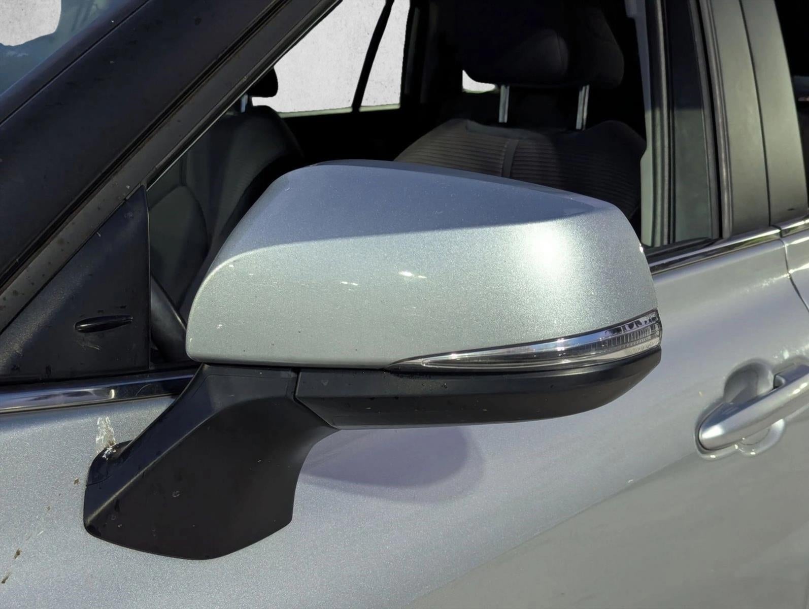 2023 Toyota Highlander LE FWD (GS)