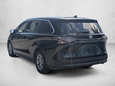 2025 Toyota Sienna LE FWD 8-Passenger (Natl)