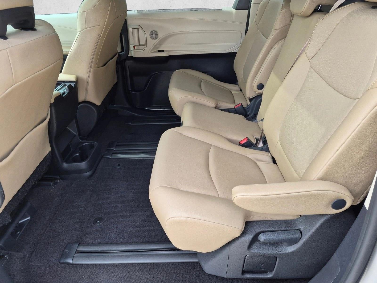 2024 Toyota Sienna XLE FWD 8-Passenger (Natl)