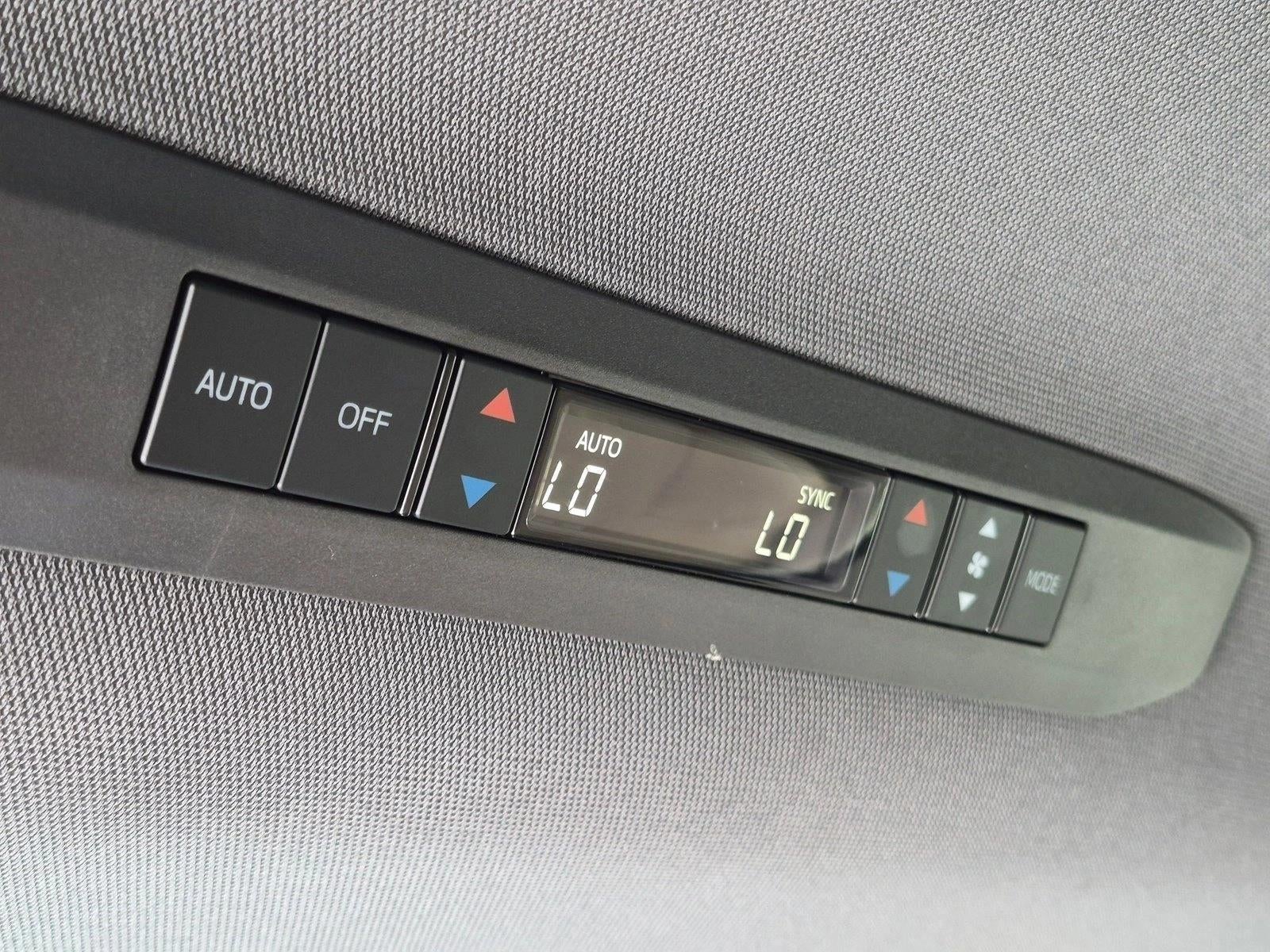 2024 Toyota Sienna XLE FWD 8-Passenger (Natl)