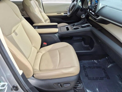 2024 Toyota Sienna XLE FWD 8-Passenger (Natl)