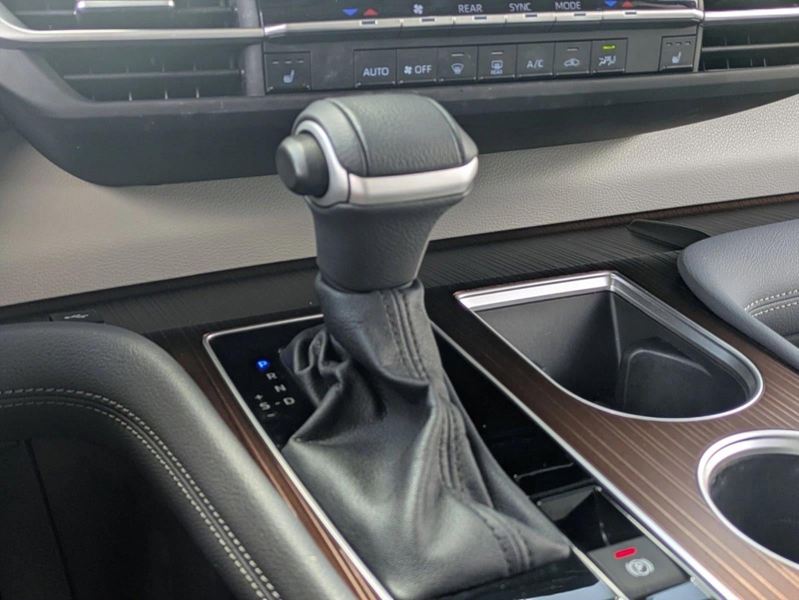 2024 Toyota Sienna XLE FWD 7-Passenger (Natl)