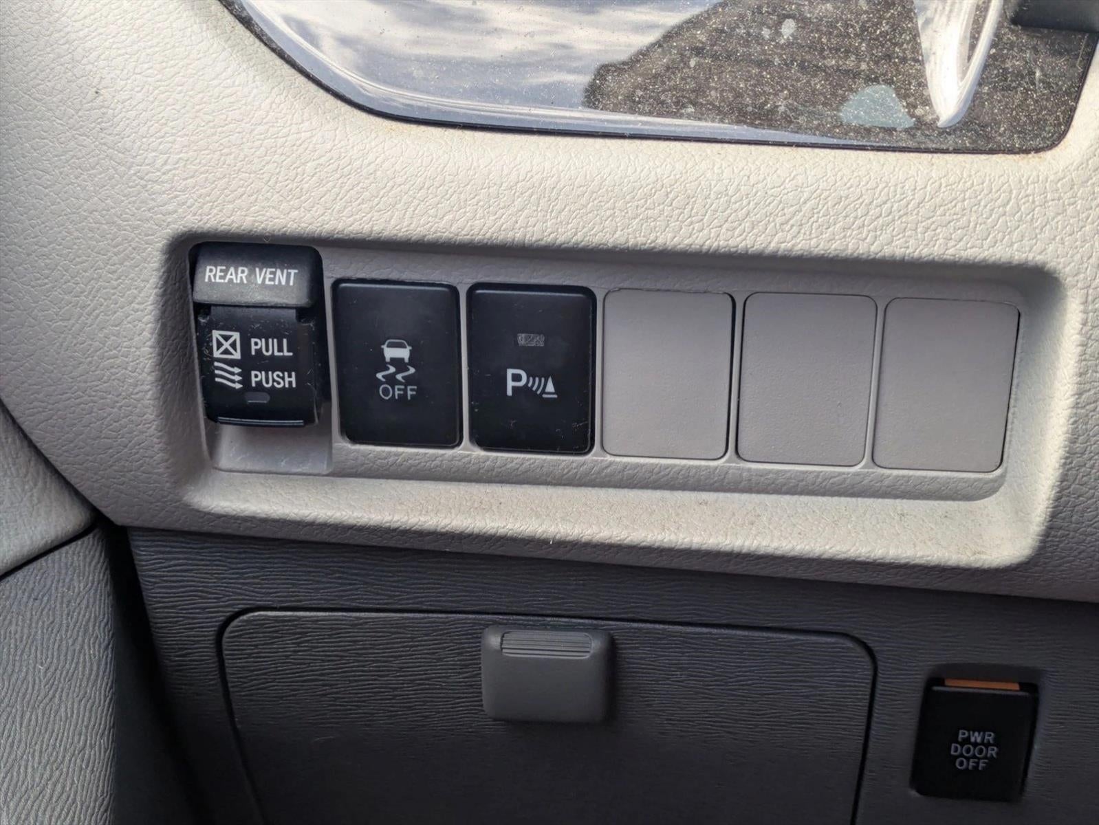 2019 Toyota Sienna XLE FWD 8-Passenger (Natl)