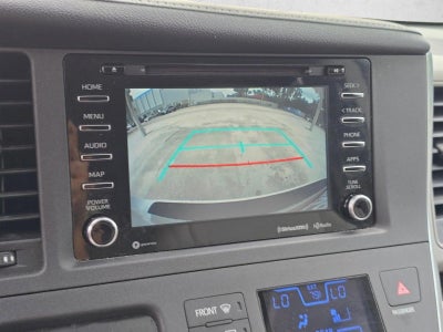 2019 Toyota Sienna XLE FWD 8-Passenger (Natl)