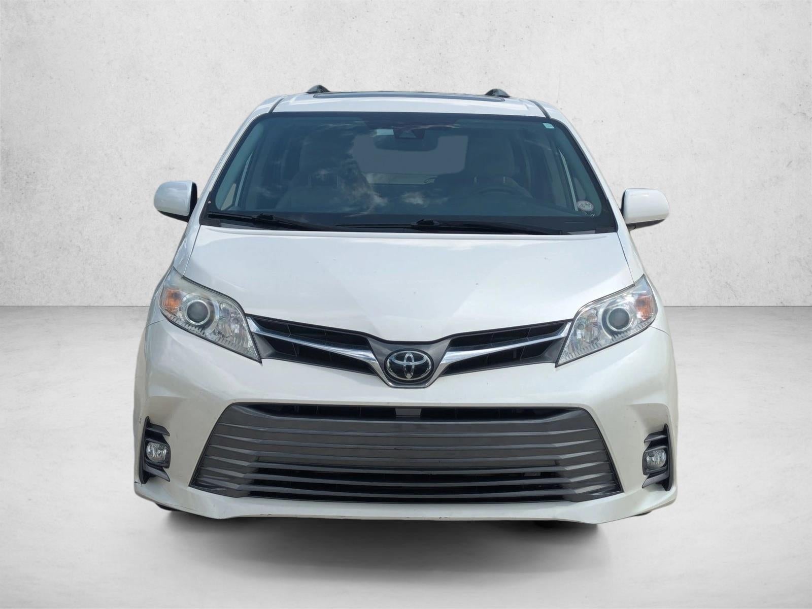 2019 Toyota Sienna XLE FWD 8-Passenger (Natl)