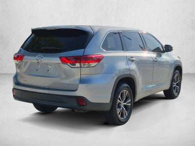 2018 Toyota Highlander LE I4 FWD (Natl)