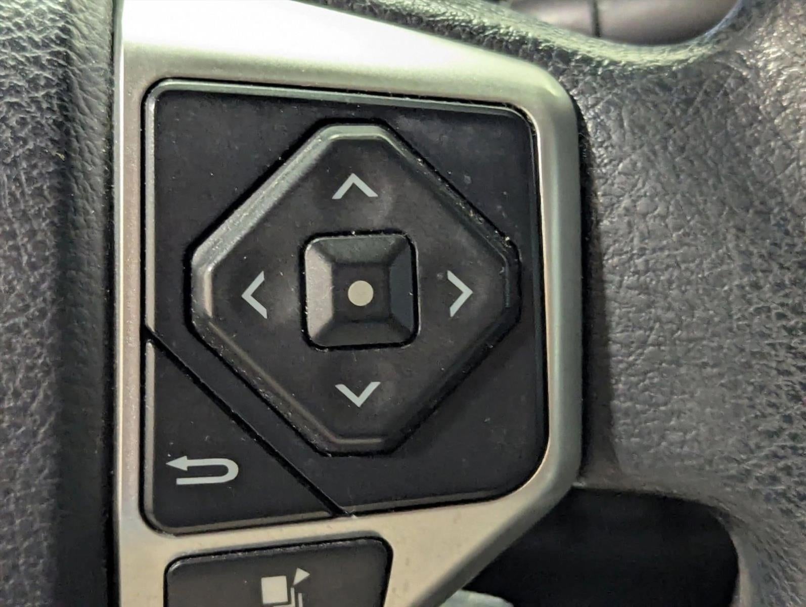 2019 Toyota Tundra 2WD 2WD SR5 CrewMax 5.5' Bed 5.7L (SE)