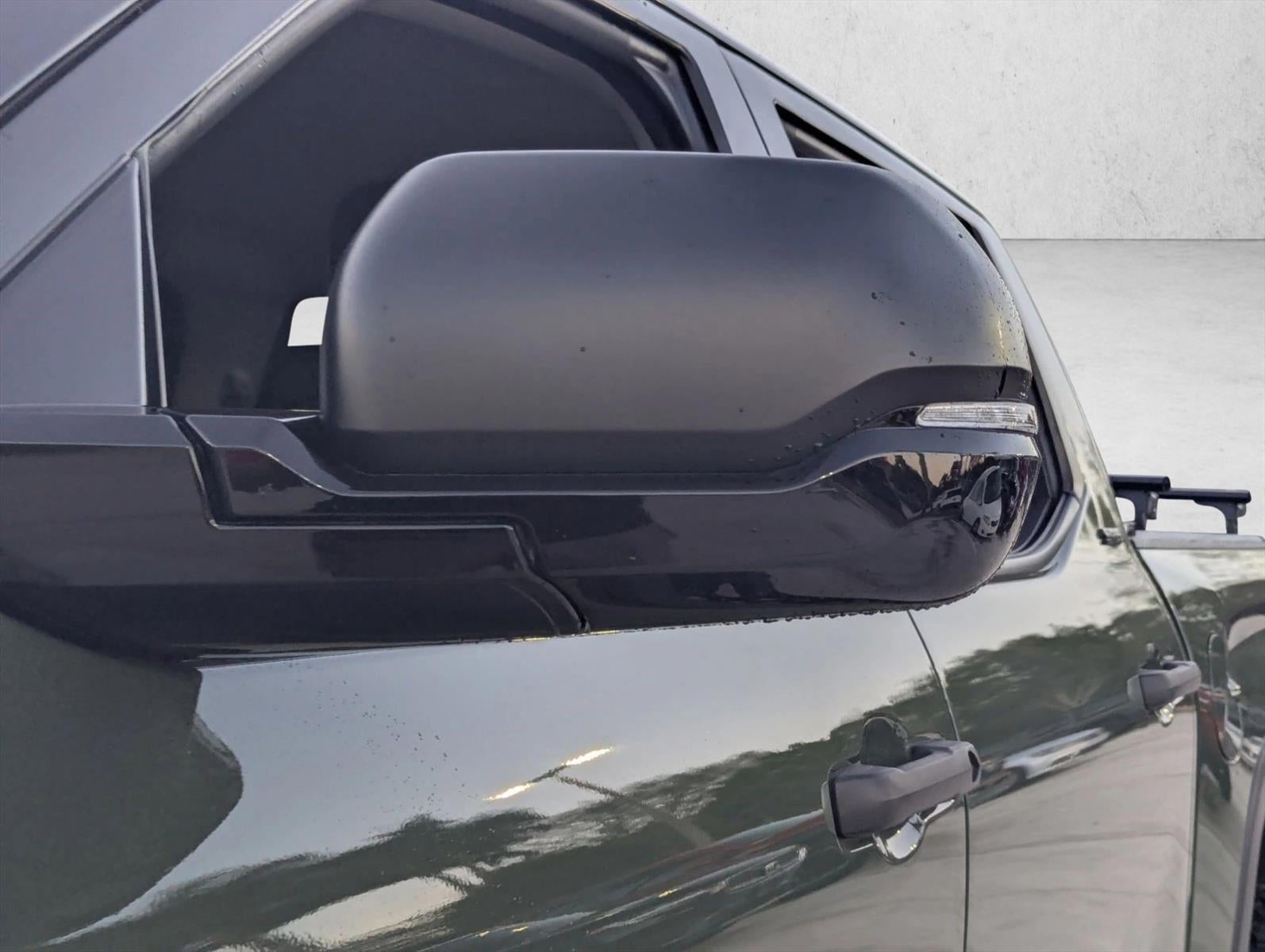 2023 Toyota Tundra 4WD 4WD SR5 CrewMax 5.5' Bed (SE)