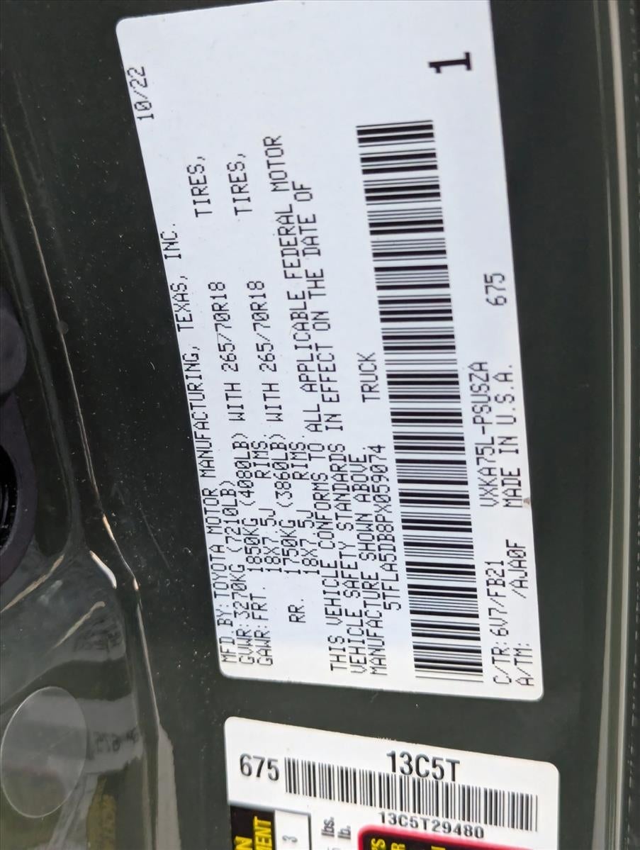 2023 Toyota Tundra 4WD 4WD SR5 CrewMax 5.5' Bed (SE)