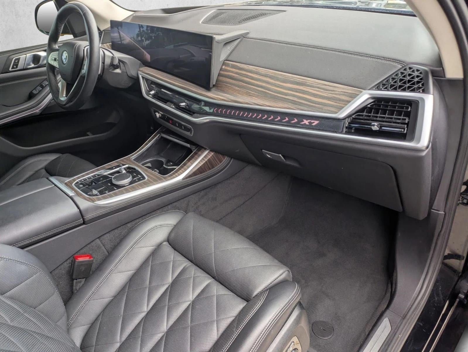 2023 BMW X7 xDrive40i Sports Activity Vehicle