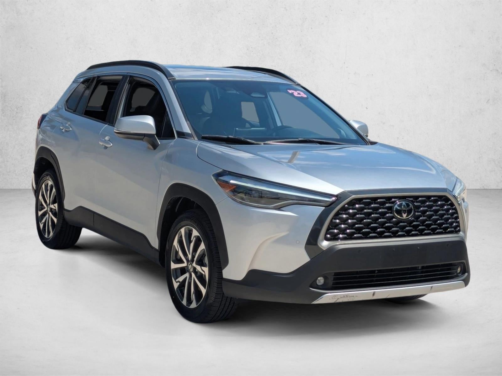 2023 Toyota Corolla Cross XLE 4WD (Natl)