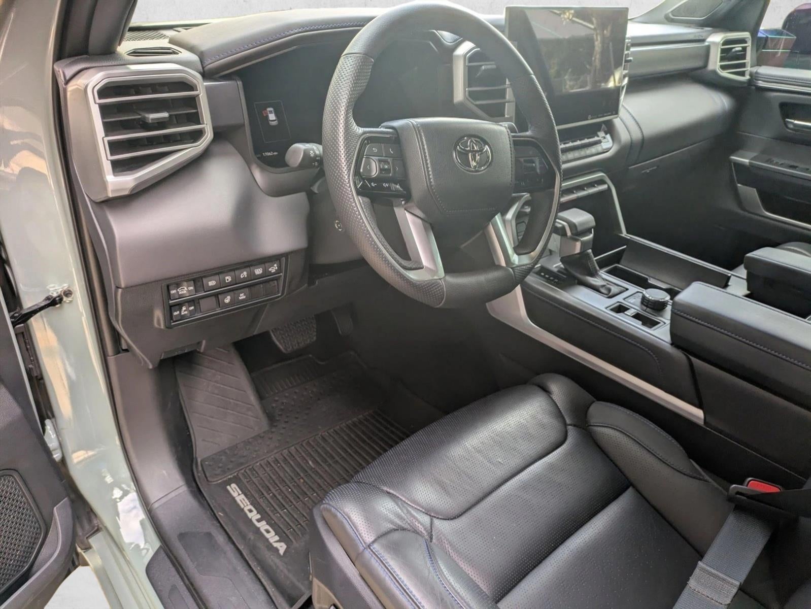 2024 Toyota Sequoia Platinum 4WD (Natl)