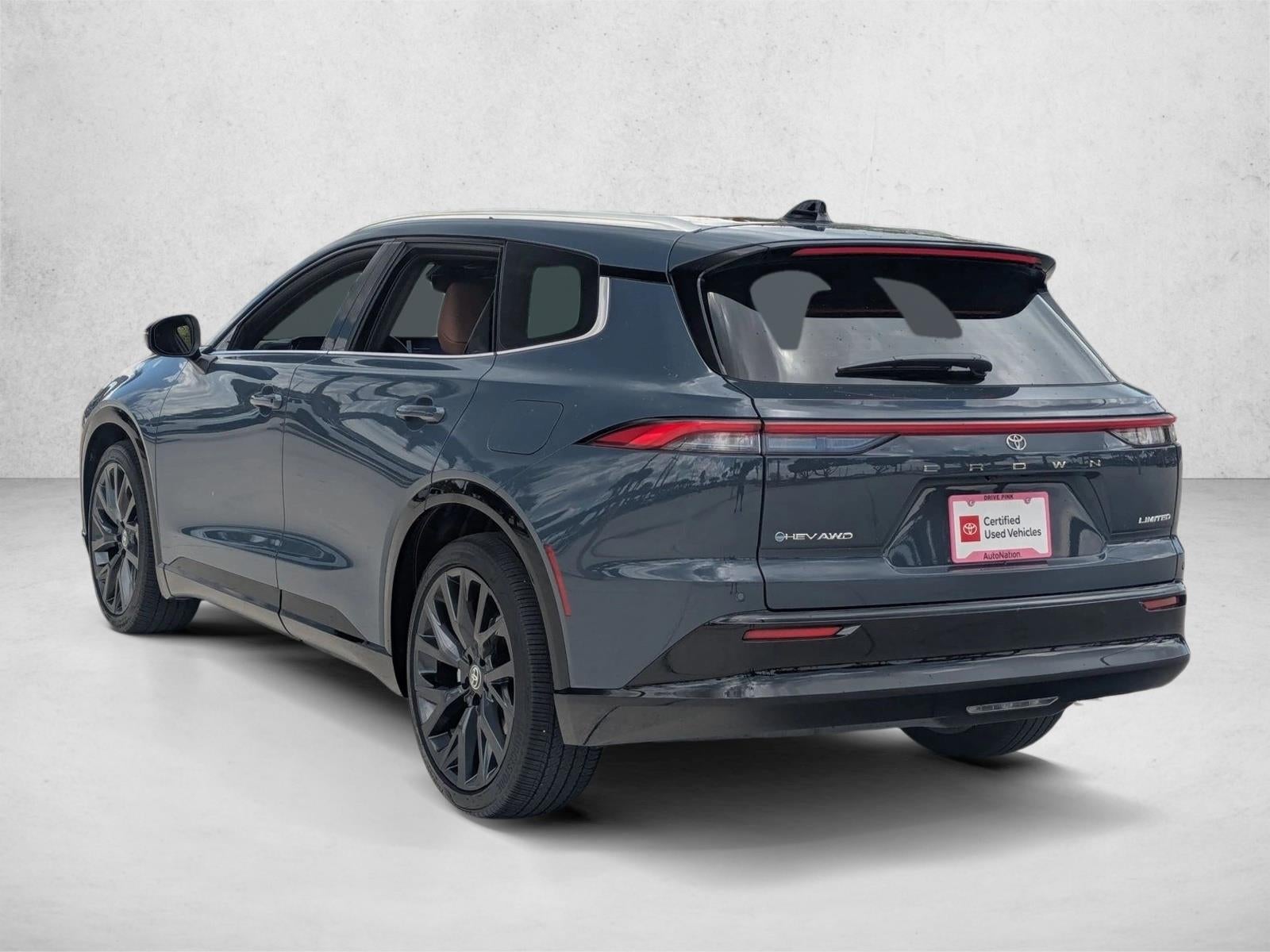 2025 Toyota Crown Signia Limited AWD (Natl)