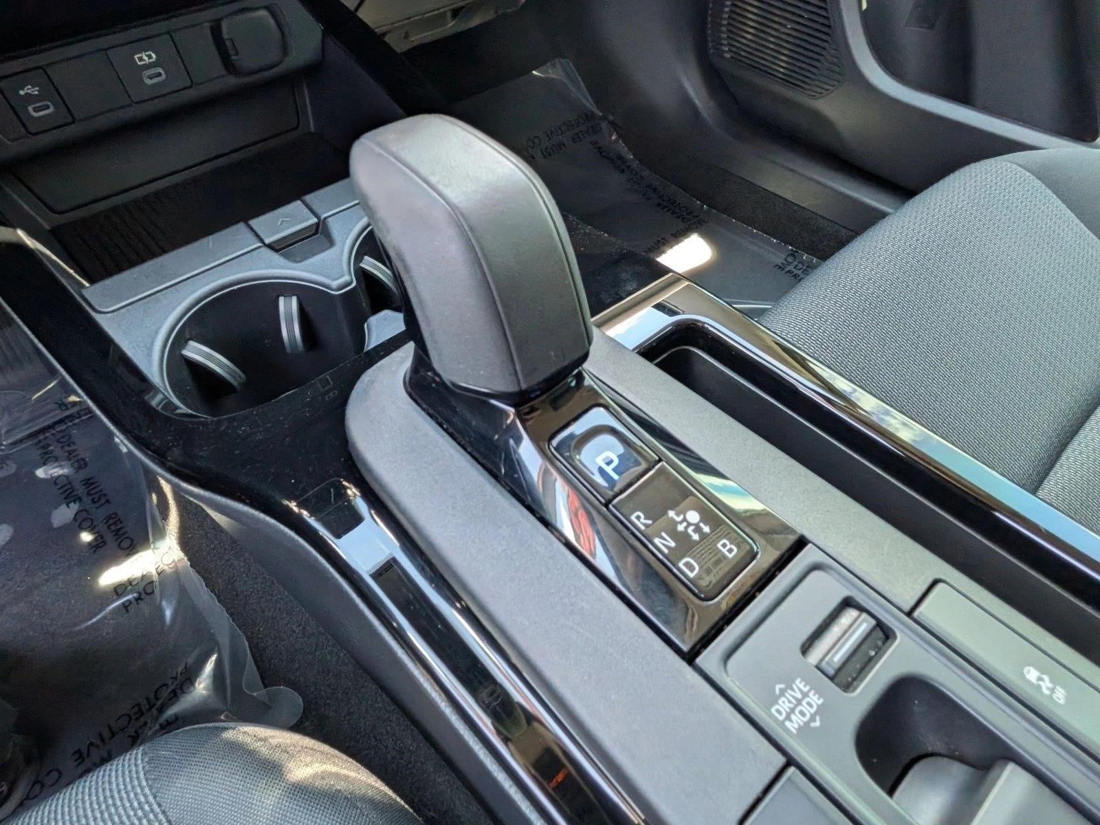 2023 Toyota Prius LE (Natl)