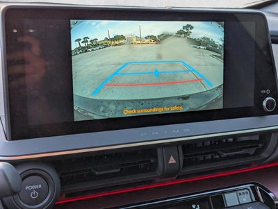 2026 Toyota Prius Plug-In Hybrid XSE (Natl)