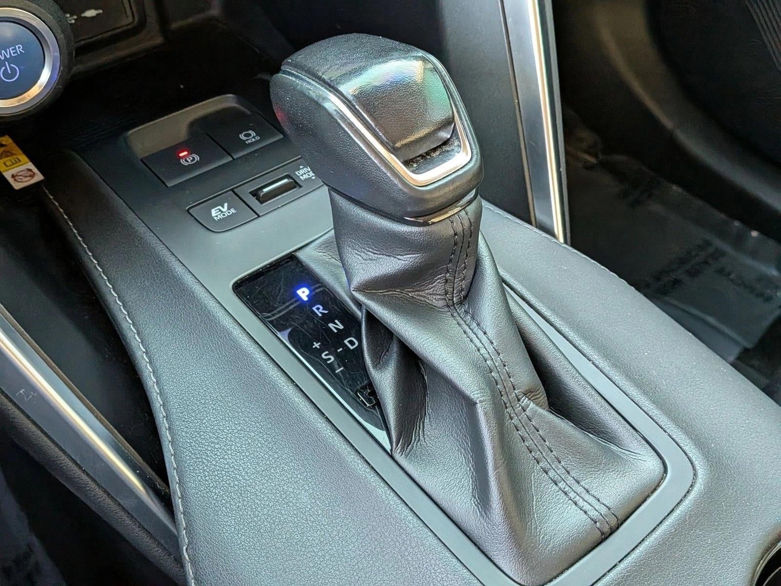 2022 Toyota Venza LE AWD (GS)