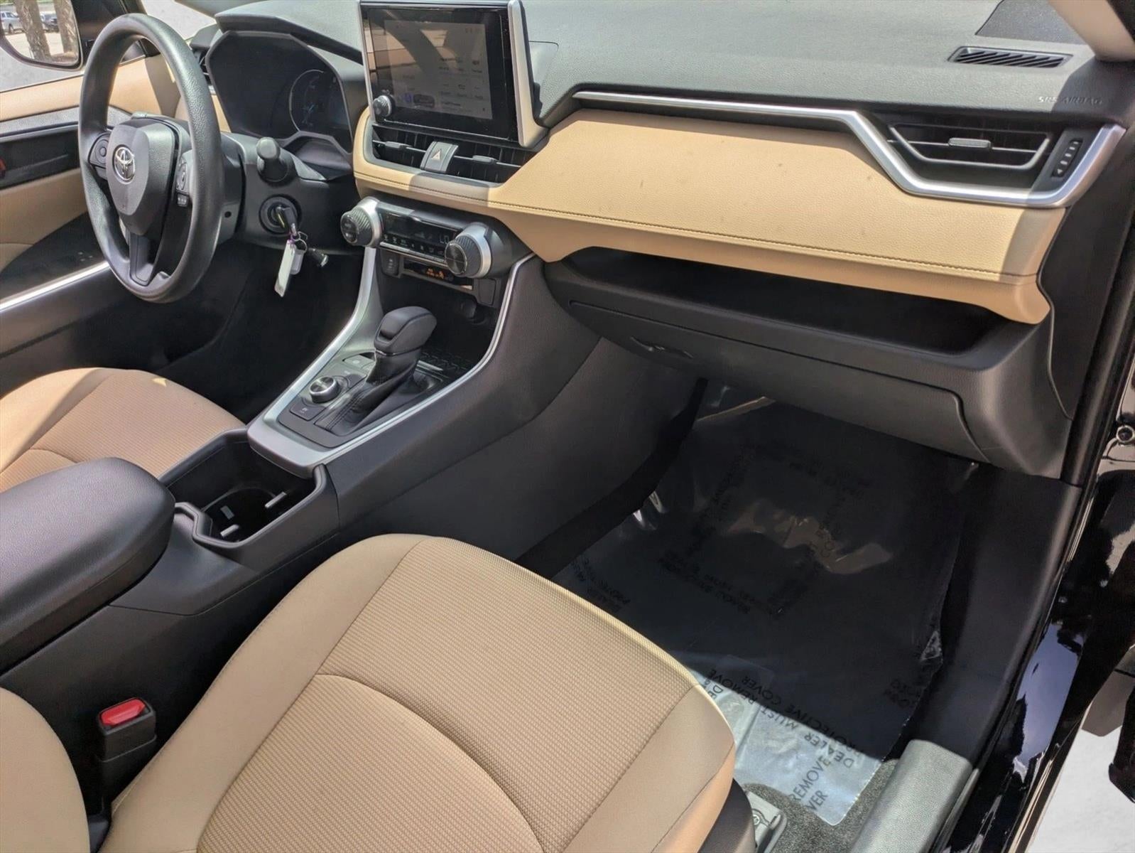 2025 Toyota RAV4 Hybrid LE AWD (Natl)