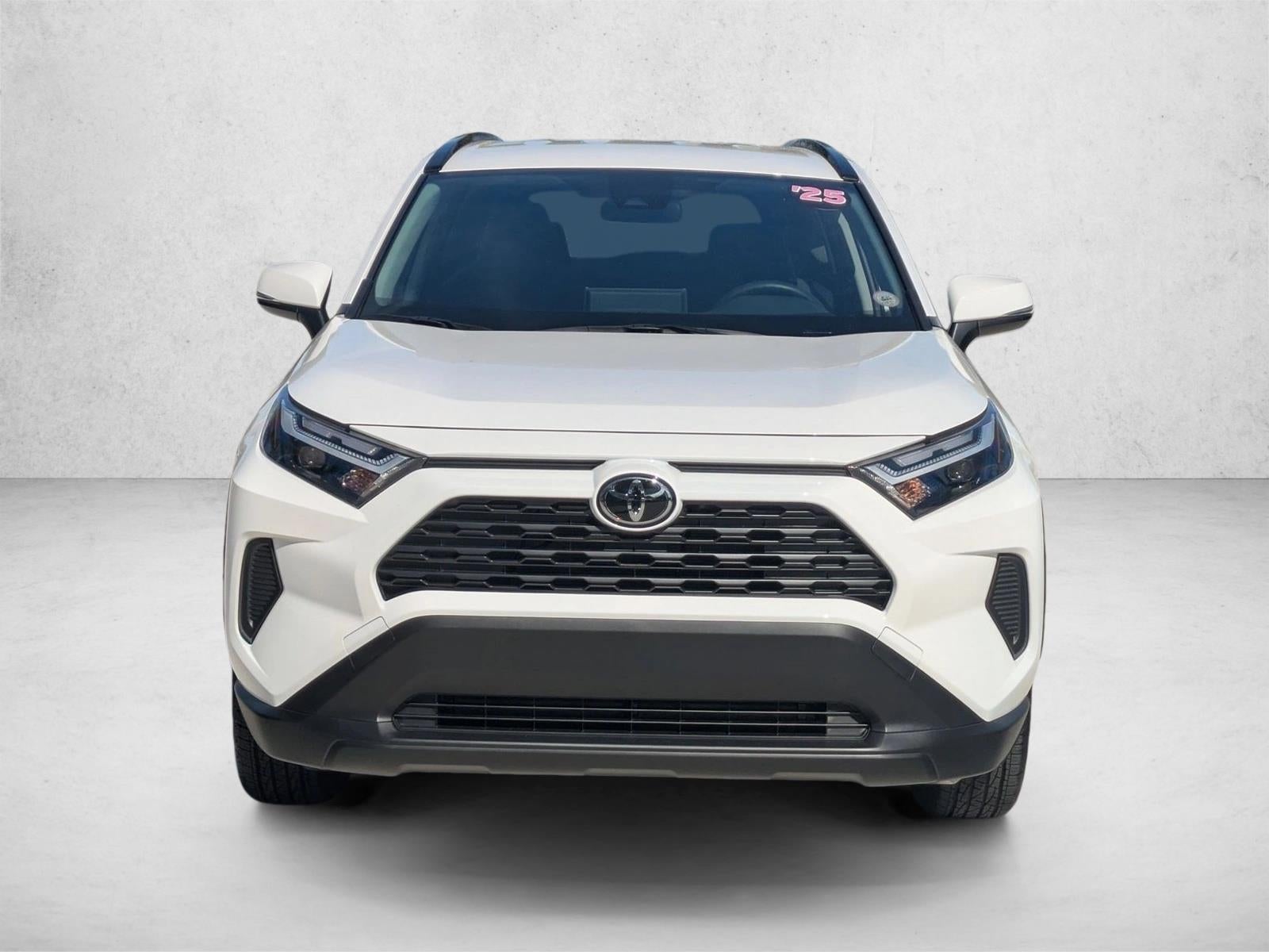 2025 Toyota RAV4 Hybrid LE AWD (Natl)