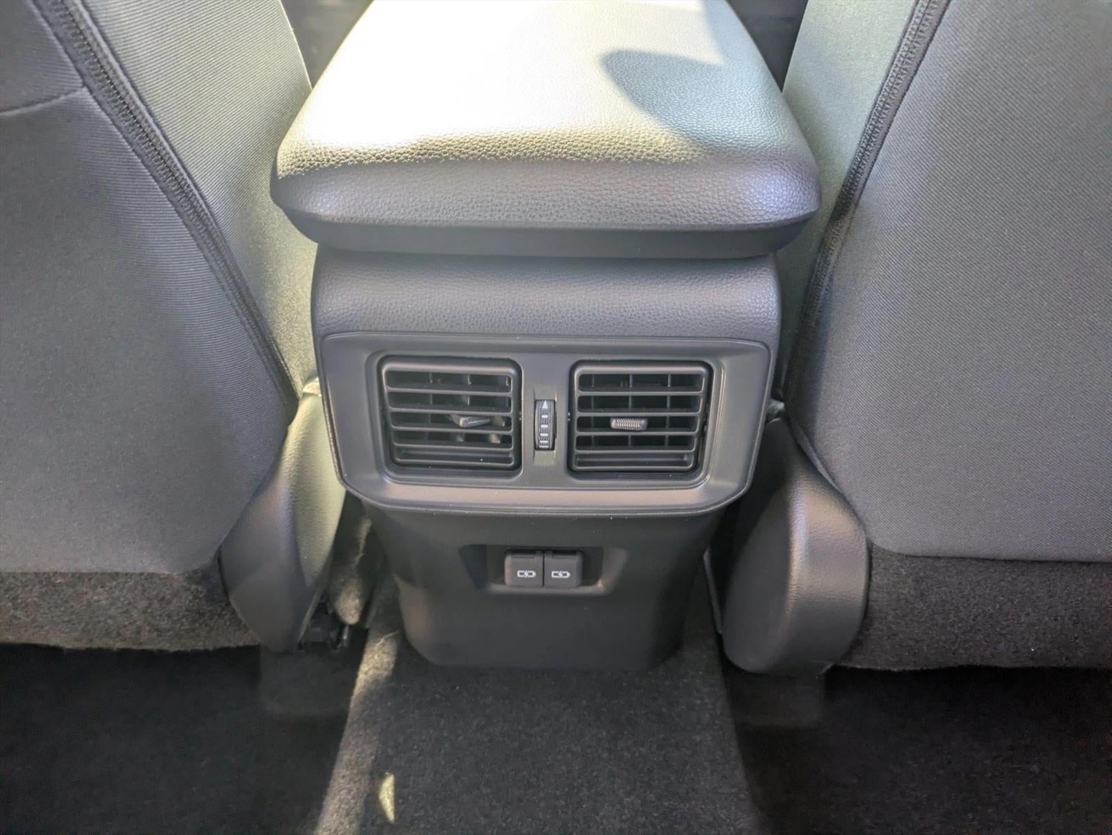 2025 Toyota RAV4 Hybrid XLE AWD (Natl)