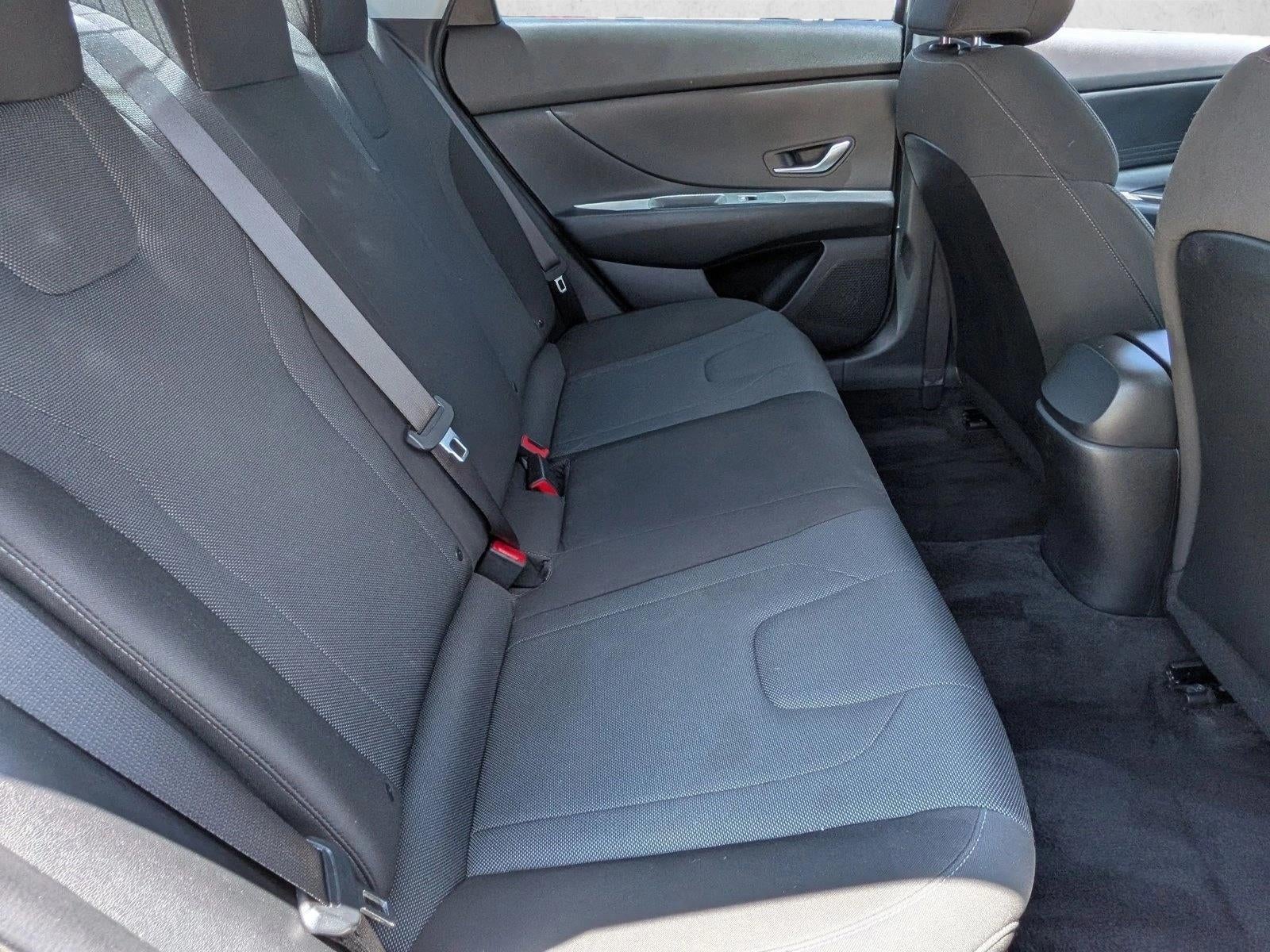 2022 Hyundai ELANTRA SE IVT