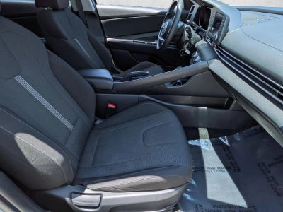 2022 Hyundai ELANTRA SE IVT
