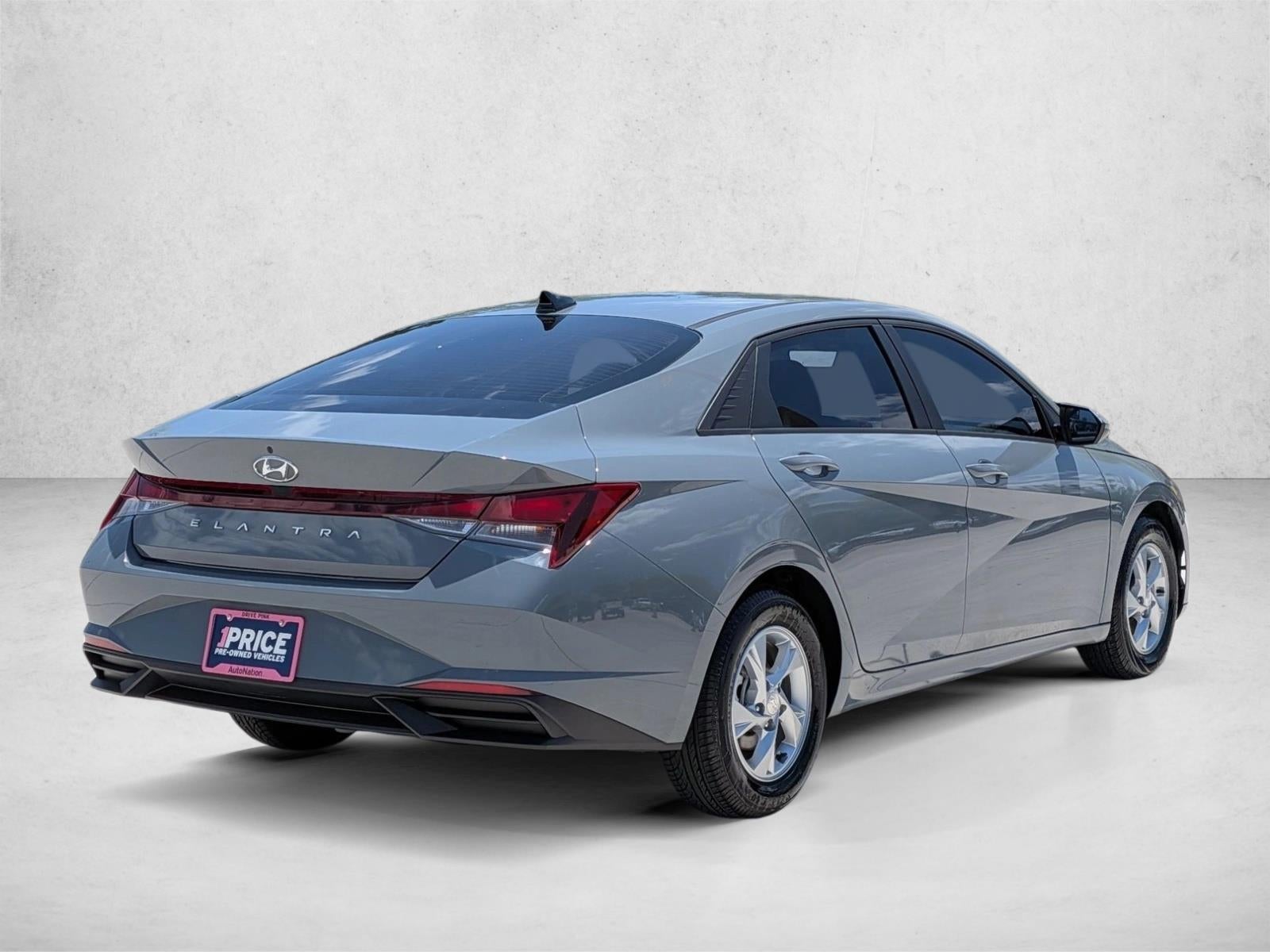 2022 Hyundai ELANTRA SE IVT