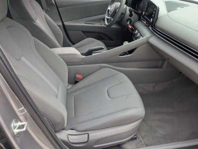 2024 Hyundai ELANTRA SE IVT