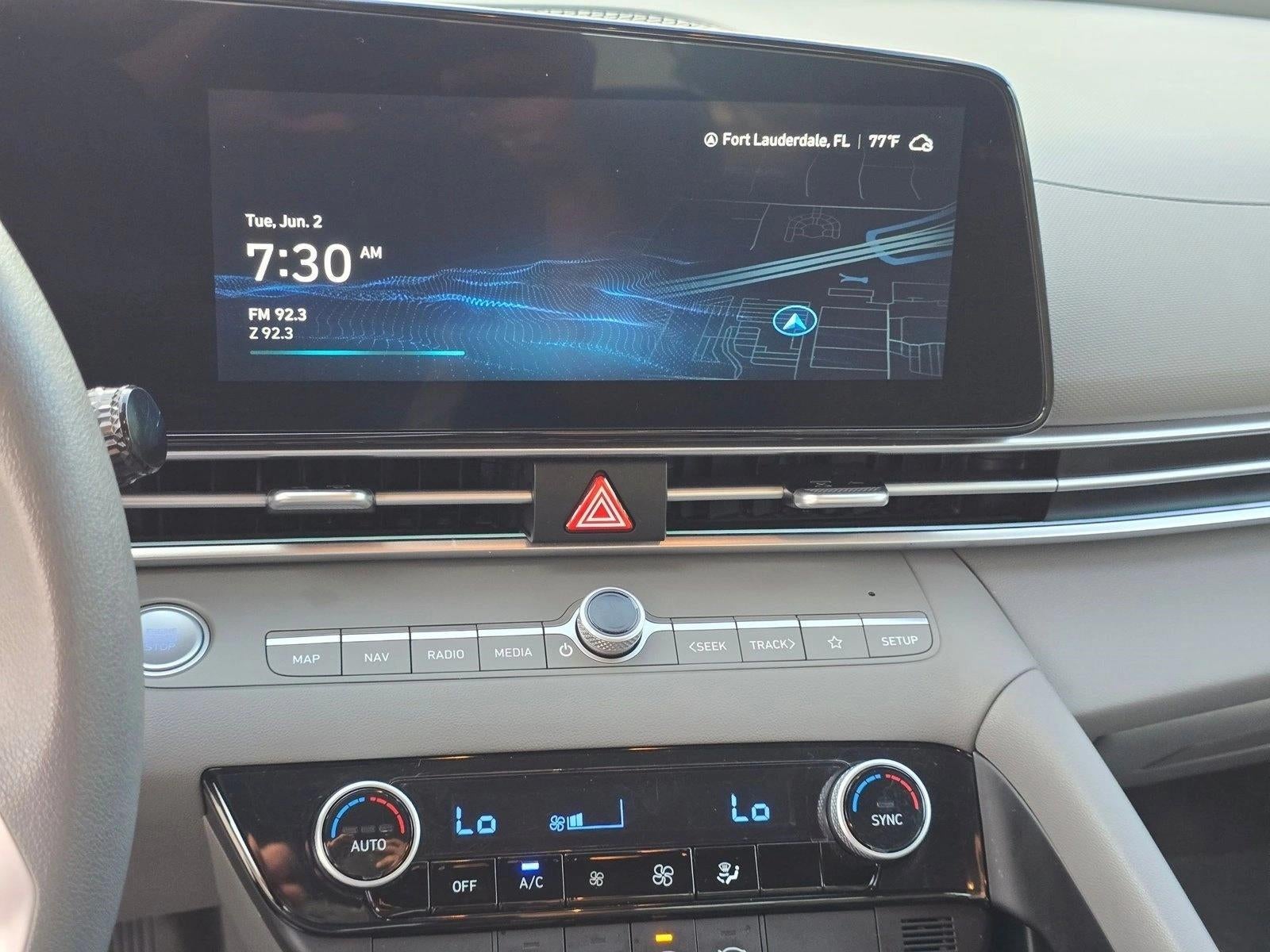 2024 Hyundai ELANTRA SEL IVT