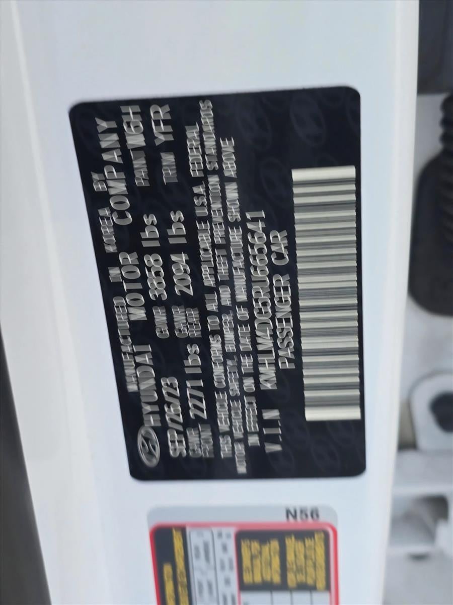 2024 Hyundai ELANTRA SEL IVT