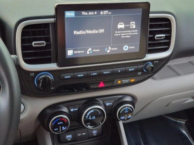 2024 Hyundai VENUE SEL IVT