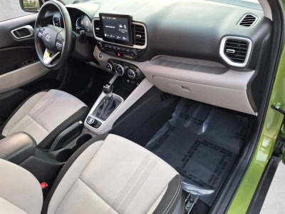 2024 Hyundai VENUE SEL IVT