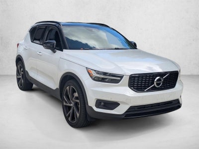 2021 Volvo XC40 T5 AWD R-Design