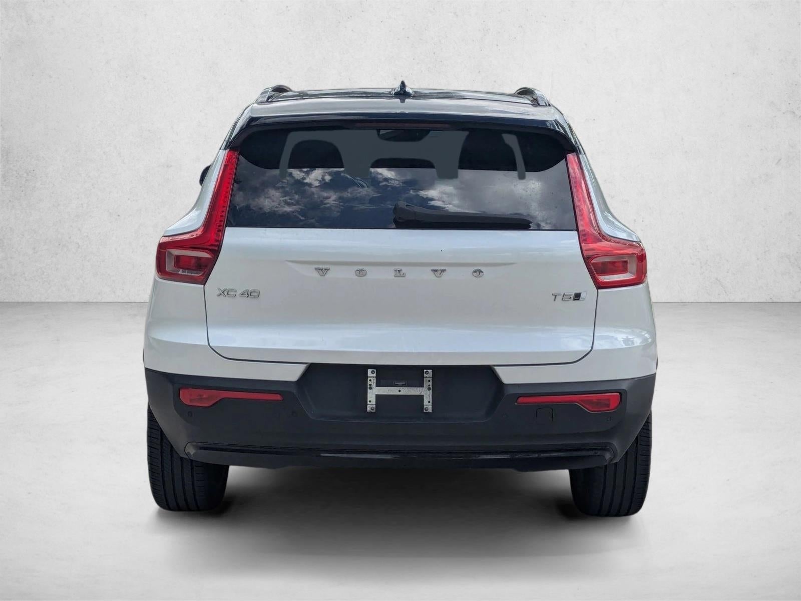 2021 Volvo XC40 T5 AWD R-Design