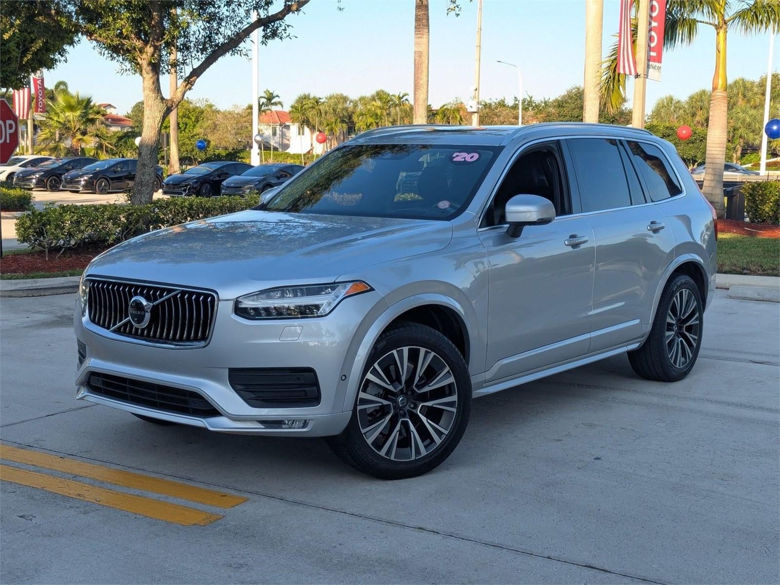 2020 Volvo XC90 T6 AWD Momentum 7 Passenger