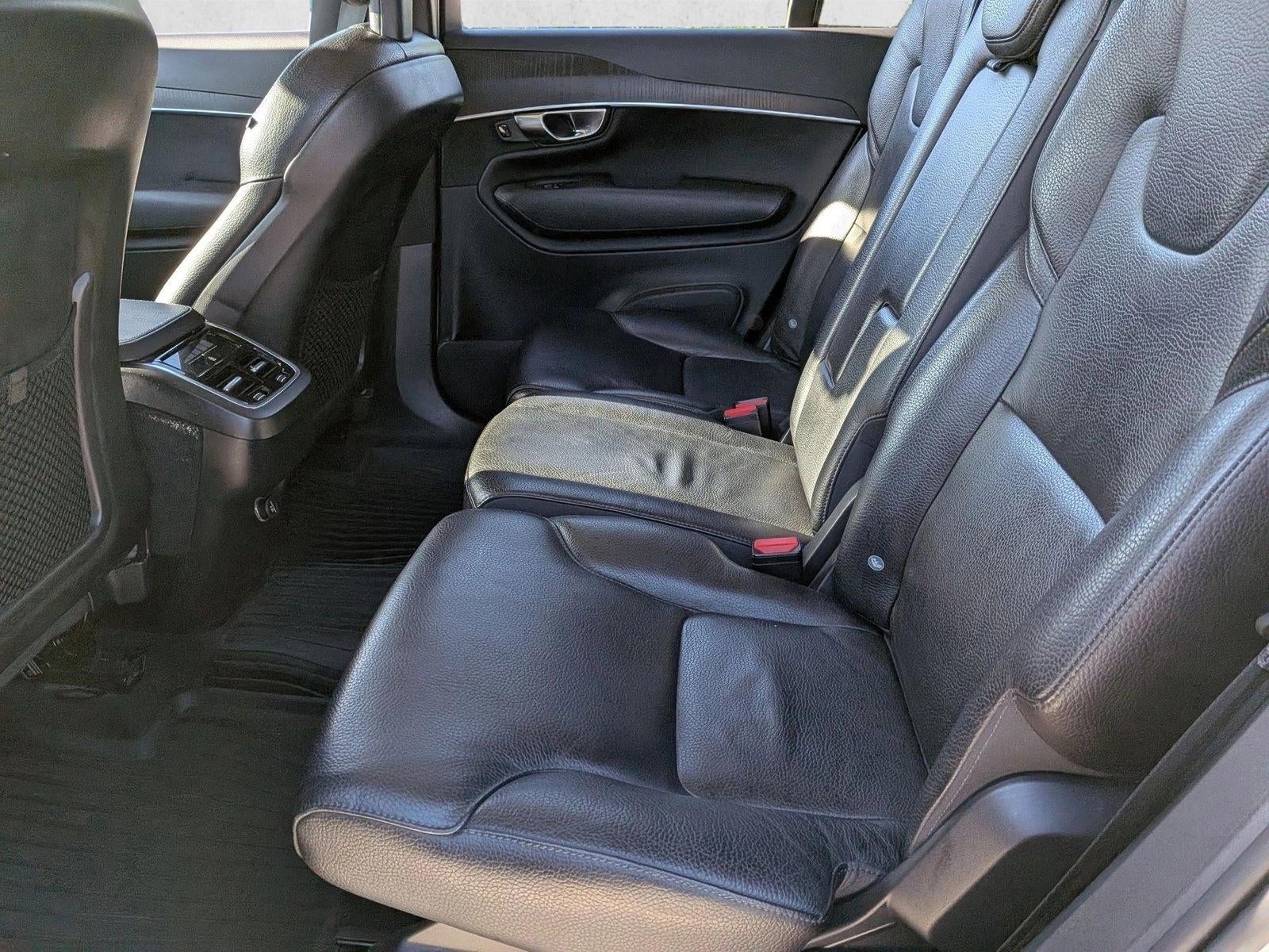 2020 Volvo XC90 T6 AWD Momentum 7 Passenger