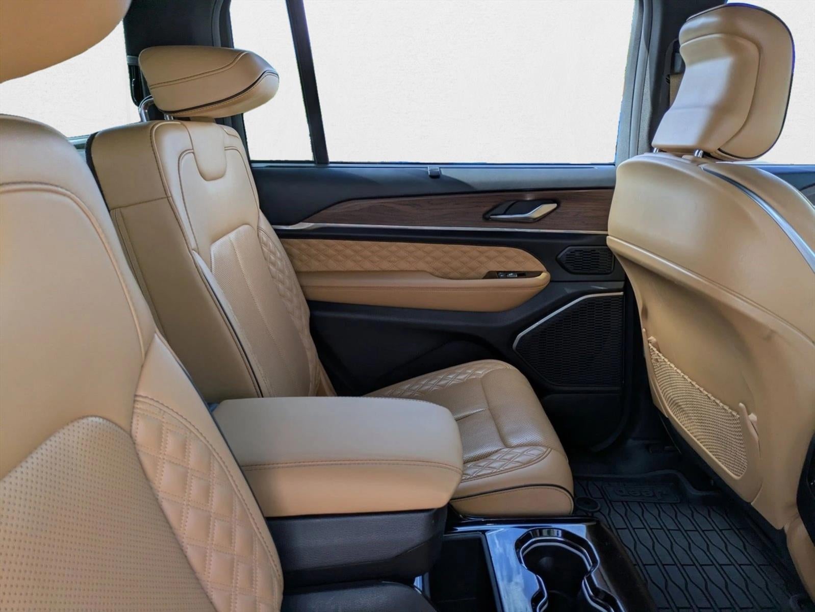 2023 Jeep Grand Cherokee L Summit 4x4