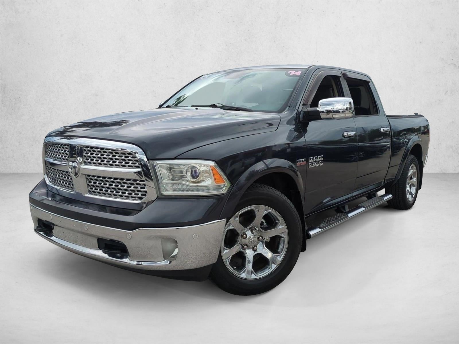 2014 RAM 1500 2WD Crew Cab 6.4 Ft Box Laramie